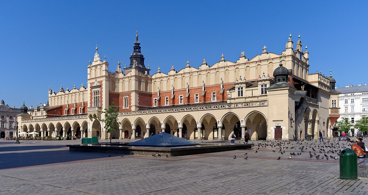 Die Tuchhallen (Sukiennice) am Hauptmarkt von Krakau